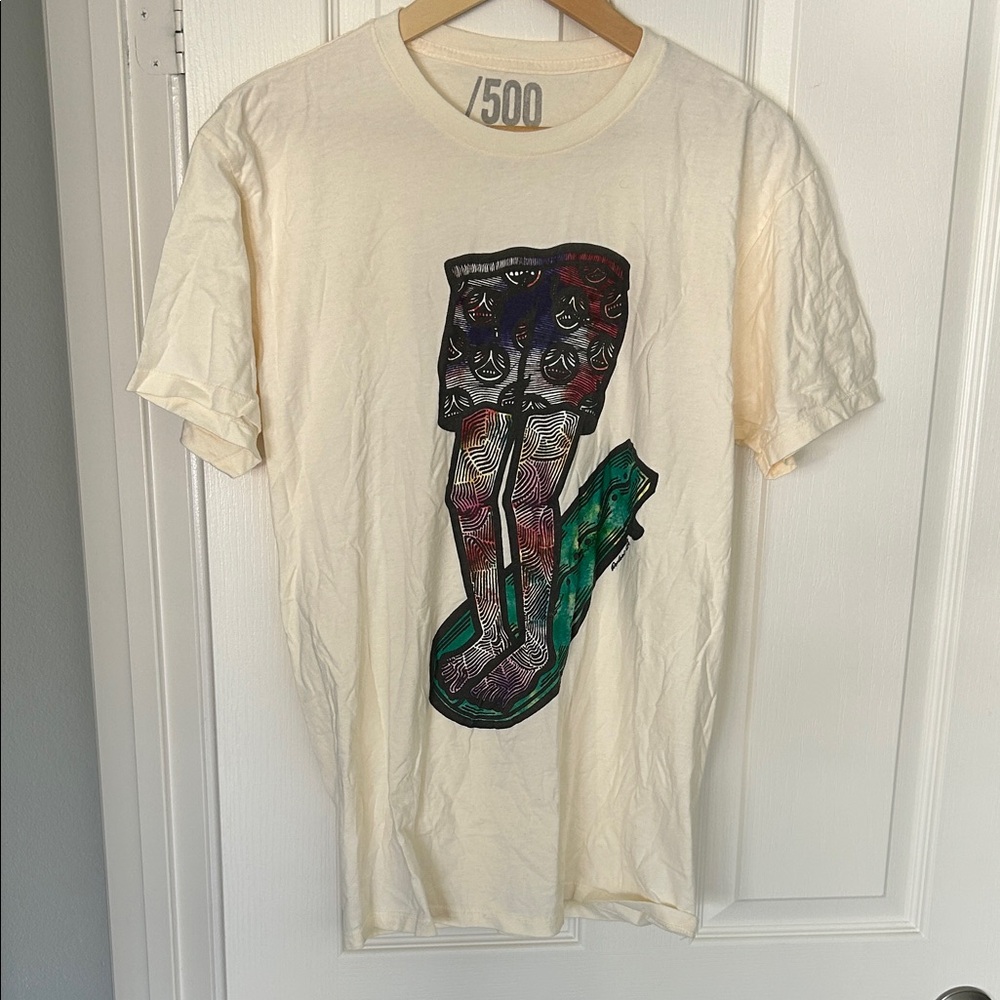 /500 Large Graphic Cream T-Shirt with Colorful Surf Design